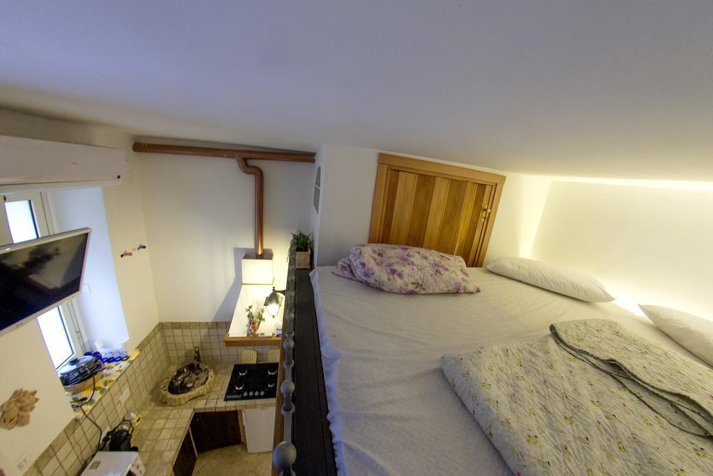 Underground Rome'S Room Εξωτερικό φωτογραφία