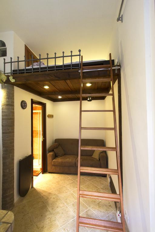Underground Rome'S Room Εξωτερικό φωτογραφία