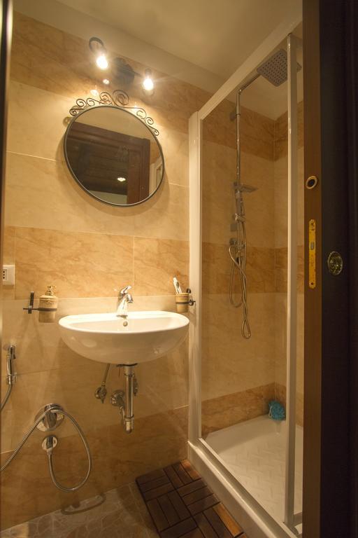 Underground Rome'S Room Εξωτερικό φωτογραφία